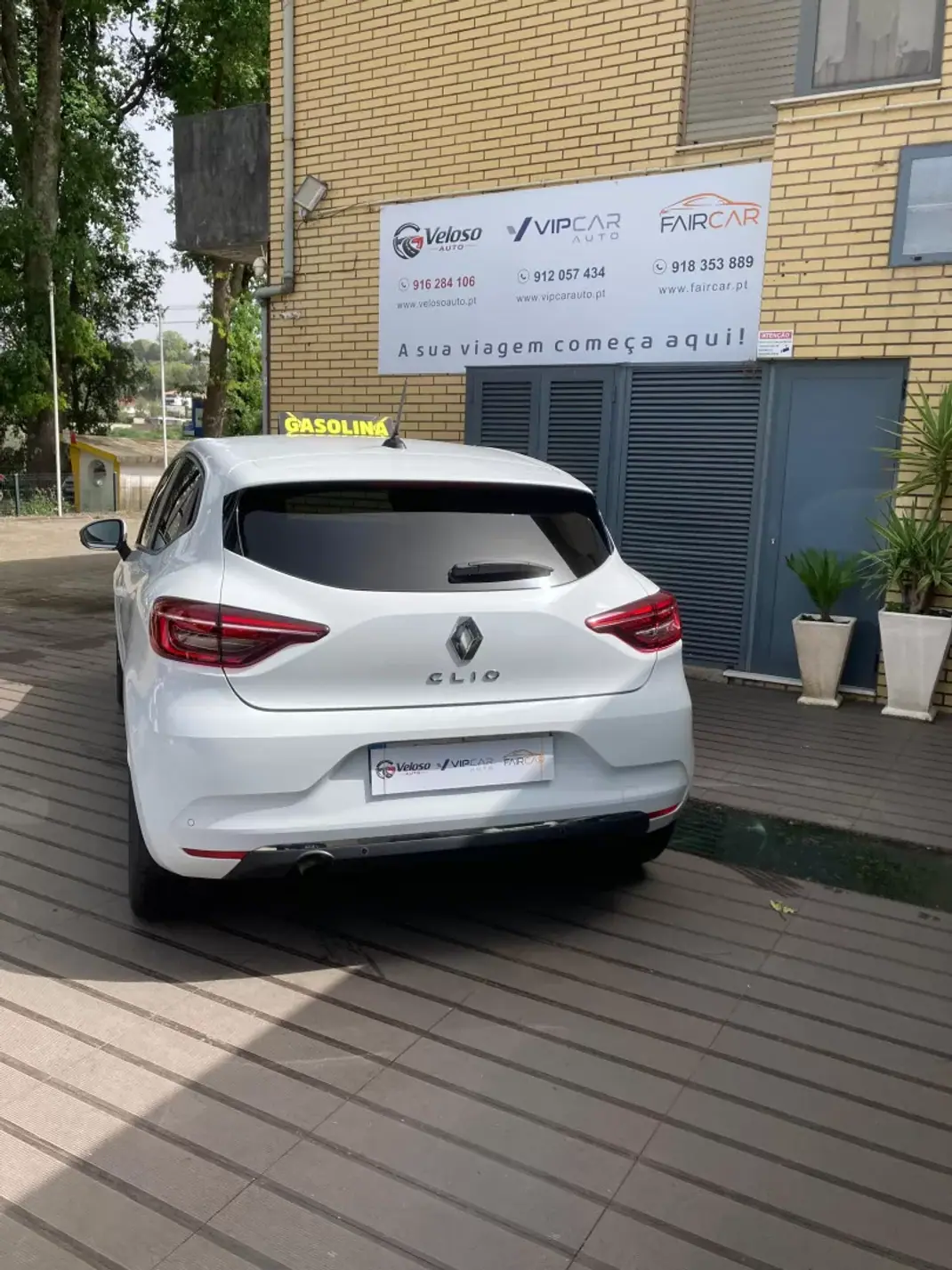 Renault Clio 2020 - 13890 EUR, 145621 km - AUTO.MOTO.pt - 145621km - foto 5 de 20