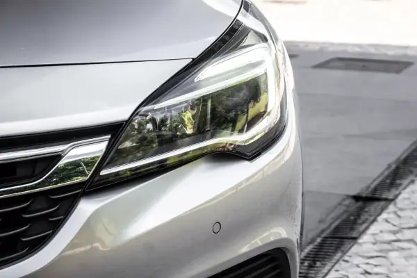 Opel Astra Sports Tourer 2018 - 9900 EUR, 225626 km - AUTO.MOTO.pt - 225626km - foto 8 de 34
