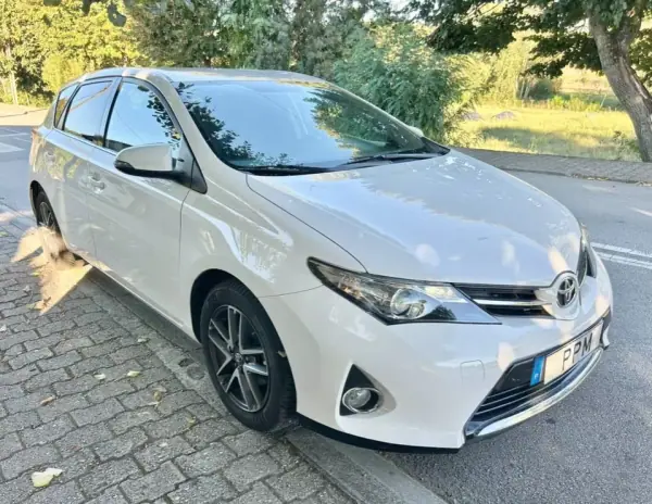 Toyota Auris 1.4 D-4D Active 2014 Diesel
