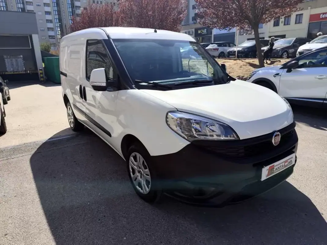 Fiat Doblo 1.3 Multijet ,3Lug. ,Iva Dedutivel 2017 - 9980 EUR, 85000 km - AUTO.MOTO.pt - 85000km - foto 7 de 26