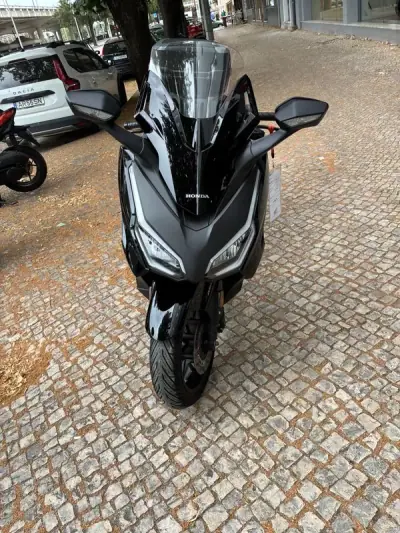 Honda Forza 2024 - 5650 EUR, 15234 km - AUTO.MOTO.pt - 15234km - foto 2 de 13