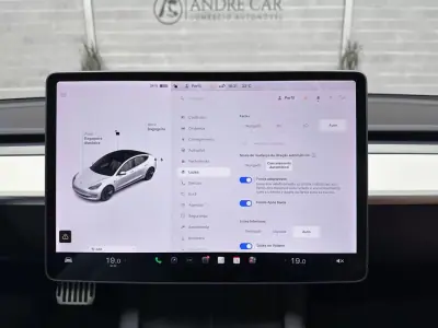 Tesla Model 3 2021 - 27950 EUR, 49088 km - AUTO.MOTO.pt - 49088km - foto 17 de 59