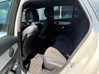 Mercedes-Benz GLC 220 2017 - 27500 EUR, 181000 km - AUTO.MOTO.pt - 181000km - foto 10 de 13