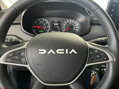 Dacia Sandero 2023 - 16800 EUR, 25709 km - AUTO.MOTO.pt - 25709km - foto 20 de 22