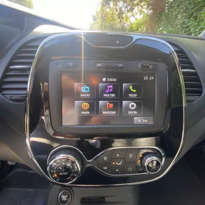 Renault Captur 2014 - 13990 EUR, 146000 km - AUTO.MOTO.pt - 146000km - foto 13 de 22