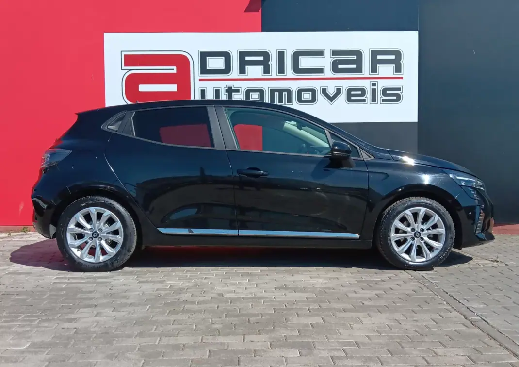 Renault Clio 2024 - 17490 EUR, 50855 km - AUTO.MOTO.pt - 50855km - foto 5 de 26