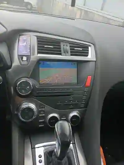 DS DS5 2012 - 7950 EUR, 229950 km - foto 4 de 8