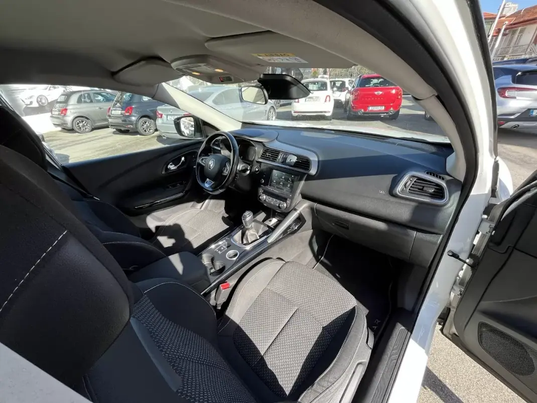 Renault Kadjar 2016 - 11950 EUR, 250000 km - AUTO.MOTO.pt - 250000km - foto 26 de 42