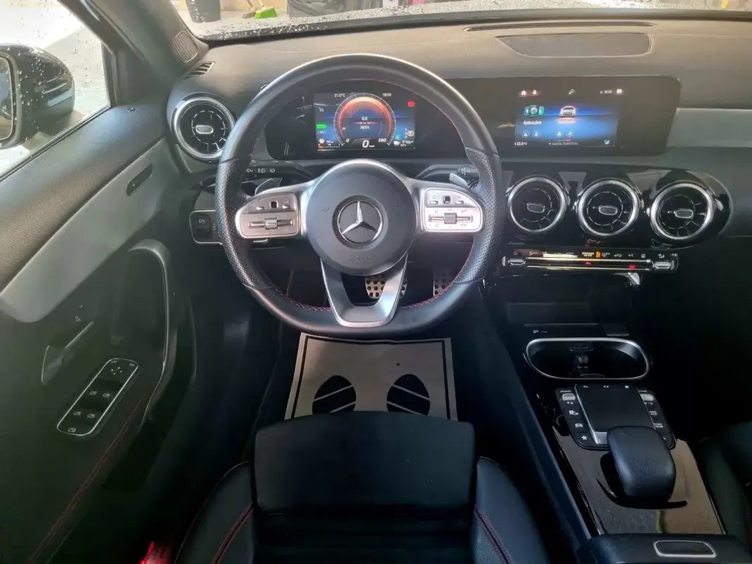 Mercedes-Benz A 250 2021 - 25750 EUR, 78000 km - 78000km - foto 8 de 15