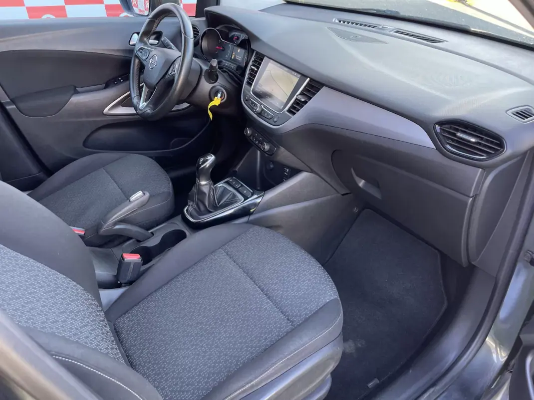 Opel Crossland X 2018 - 11490 EUR, 157660 km - AUTO.MOTO.pt - 157660km - foto 11 de 20