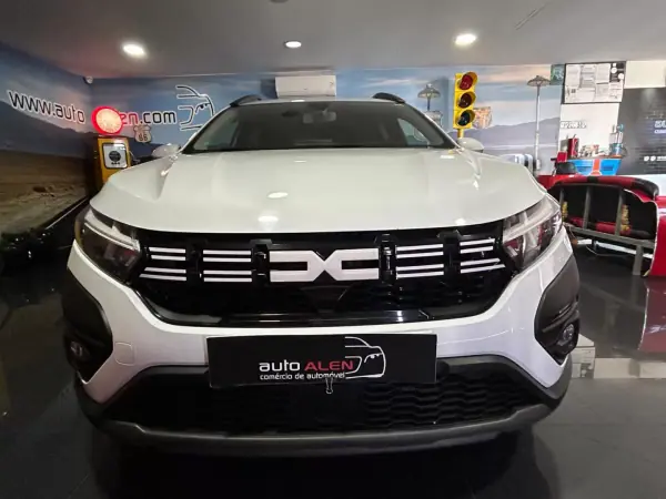 Dacia Jogger 2023 - 15500 EUR, 122342 km - AUTO.MOTO.pt - 122342km - foto 2 de 20