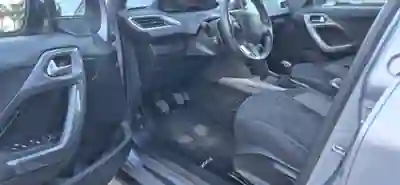 Peugeot 2008 2018 — foto 5 de 8
