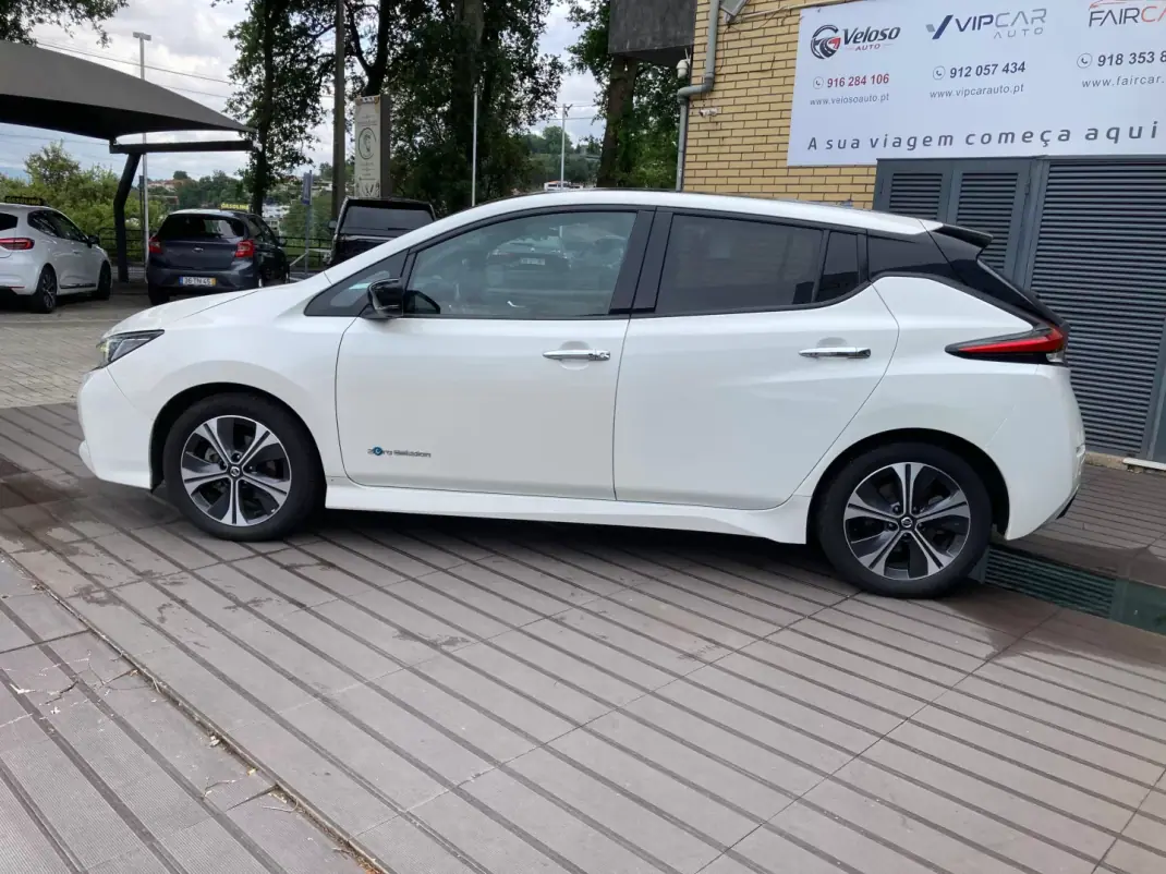 Nissan Leaf 2019 - 13500 EUR, 81279 km - AUTO.MOTO.pt - 81279km - foto 3 de 20