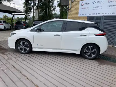 Nissan Leaf 2019 - 13500 EUR, 81279 km - AUTO.MOTO.pt - 81279km - foto 3 de 20