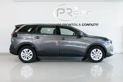 Peugeot 5008 2023 — photo 4 of 36