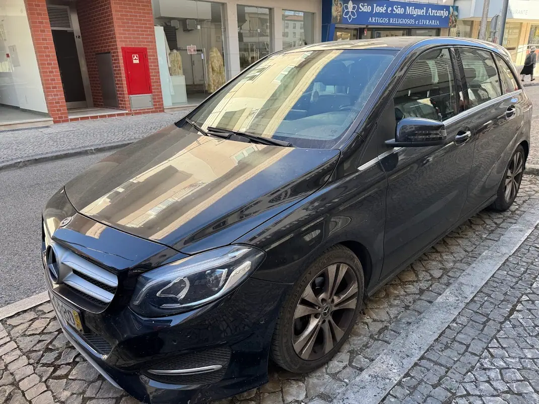 Mercedes-Benz B 180 2018 - 14500 EUR, 106000 km - AUTO.MOTO.pt - 106000km - foto 2 de 10