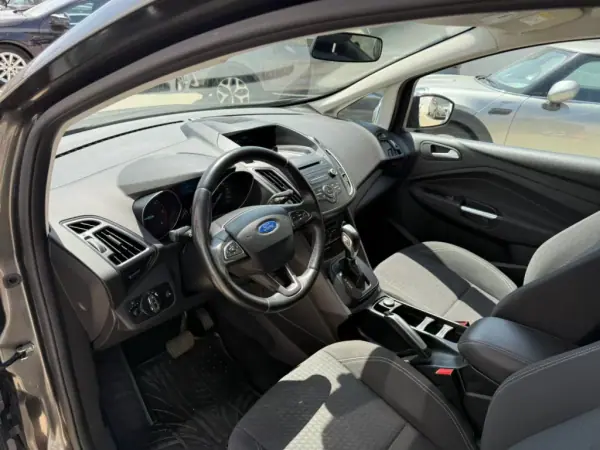 Ford C-Max 2016 - 11995 EUR, 185000 km - AUTO.MOTO.pt - 185000km - foto 18 de 26