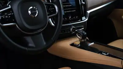 Volvo S90 2016 - 24750 EUR, 266000 km - AUTO.MOTO.pt - 266000km - foto 20 de 50