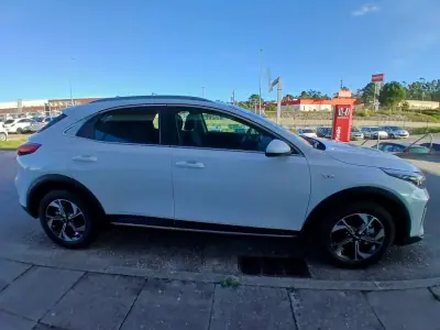 Kia XCeed 2025 - 22950 EUR, 9 km - AUTO.MOTO.pt - 9km - foto 4 de 24