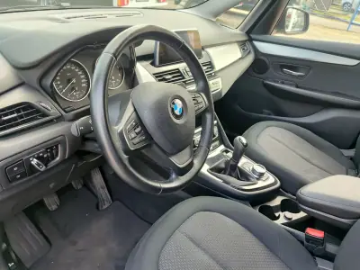 BMW 216 Gran Tourer 2018 - 18900 EUR, 103000 km - AUTO.MOTO.pt - 103000km - foto 15 de 26
