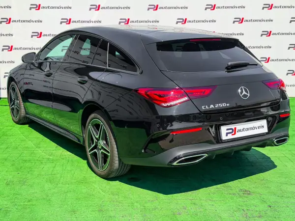 Mercedes-Benz CLA 250 2021 - 27990 EUR, 93979 km - AUTO.MOTO.pt - 93979km - foto 9 de 25