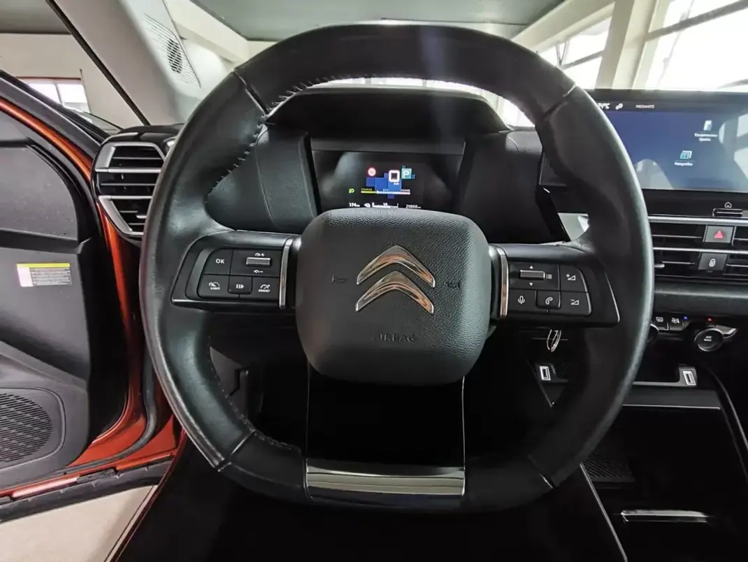 Citroën e-C4 2022 - 18500 EUR, 29900 km - AUTO.MOTO.pt - 29900km - foto 22 de 32