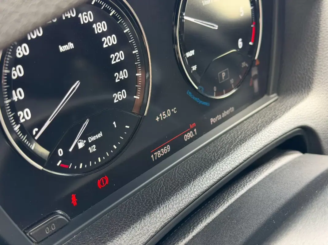 BMW 116 2018 - 15950 EUR, 178369 km - AUTO.MOTO.pt - 178369km - foto 18 de 18