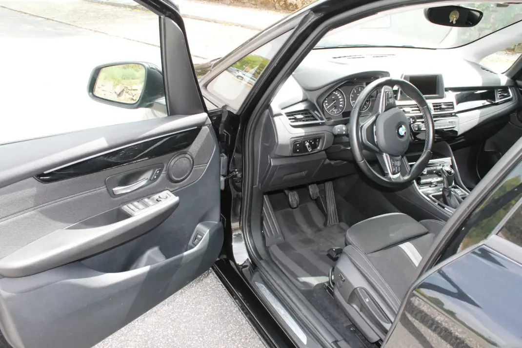 BMW 216 Active Tourer 2017 - 13900 EUR, 169000 km - 169000km - foto 15 de 35
