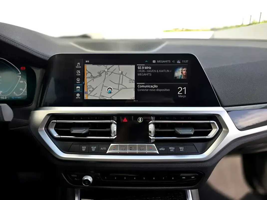 BMW 330 2019 - 28950 EUR, 67500 km - AUTO.MOTO.pt - 67500km - foto 23 de 42
