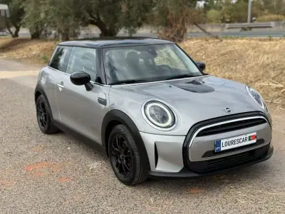 MINI Cooper 2023 - 23995 EUR, 20000 km - AUTO.MOTO.pt - 20000km - foto 40 de 52