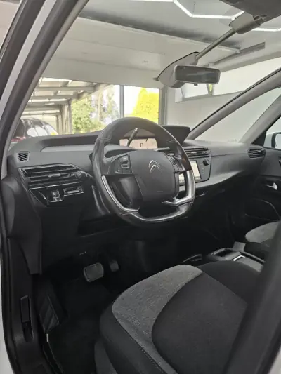 Citroën C4 Grand Picasso 2018 - 13650 EUR, 245556 km - AUTO.MOTO.pt - 245556km - foto 30 de 43