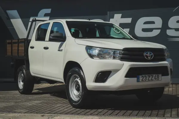 Toyota 2020 - 30980 EUR, 40250 km - AUTO.MOTO.pt - 40250km - foto 3 de 16