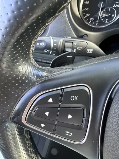 Mercedes-Benz Vito Tourer 2015 - 24900 EUR, 320000 km - AUTO.MOTO.pt - 320000km - foto 51 de 57