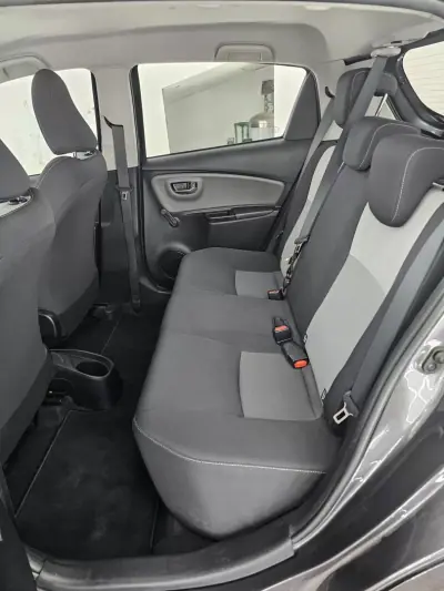 Toyota Yaris 2019 - 13650 EUR, 135421 km - AUTO.MOTO.pt - 135421km - foto 34 de 37