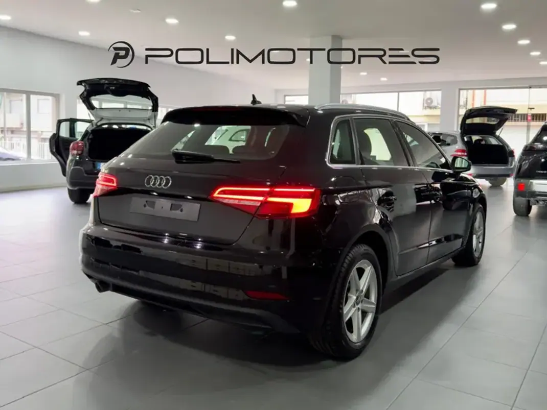 Audi A3 Sportback 2020 - 23000 EUR, 57270 km - 57270km - foto 6 de 17