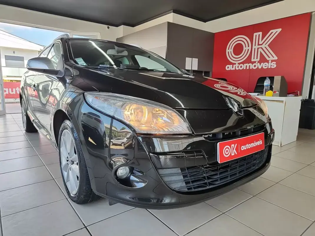 Renault Mégane Sport Tourer 2009 - 5450 EUR, 214000 km - AUTO.MOTO.pt - 214000km - foto 1 de 35