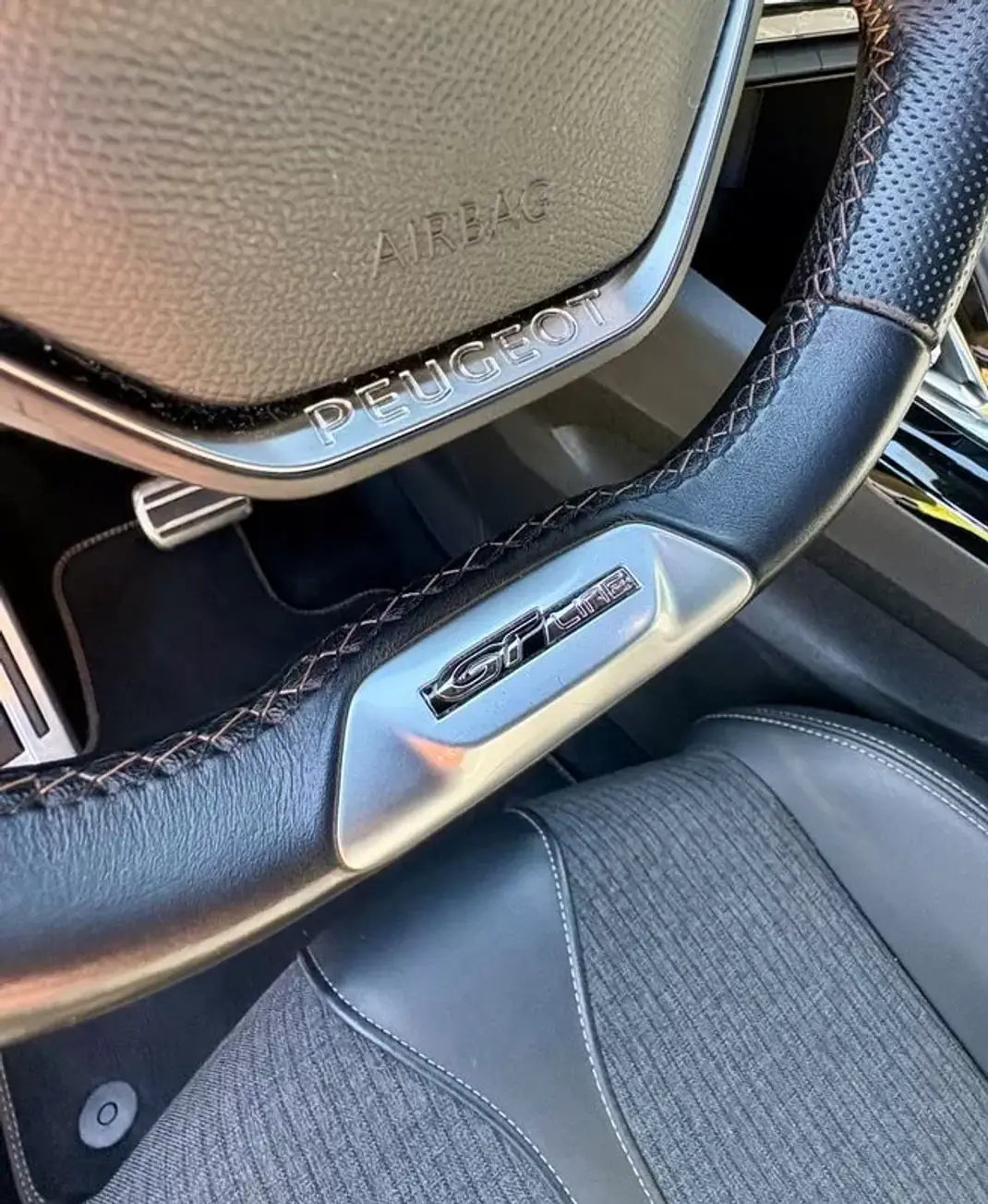 Peugeot 5008 2019 - 26500 EUR, 76030 km - AUTO.MOTO.pt - 76030km - foto 14 de 31