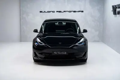 Tesla Model 3 2023 - 30950 EUR, 40000 km - foto 5 de 49