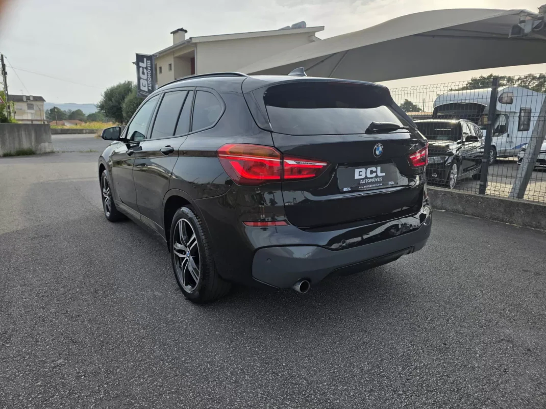 BMW X1 2018 - 25990 EUR, 158000 km - AUTO.MOTO.pt - 158000km - foto 4 de 49
