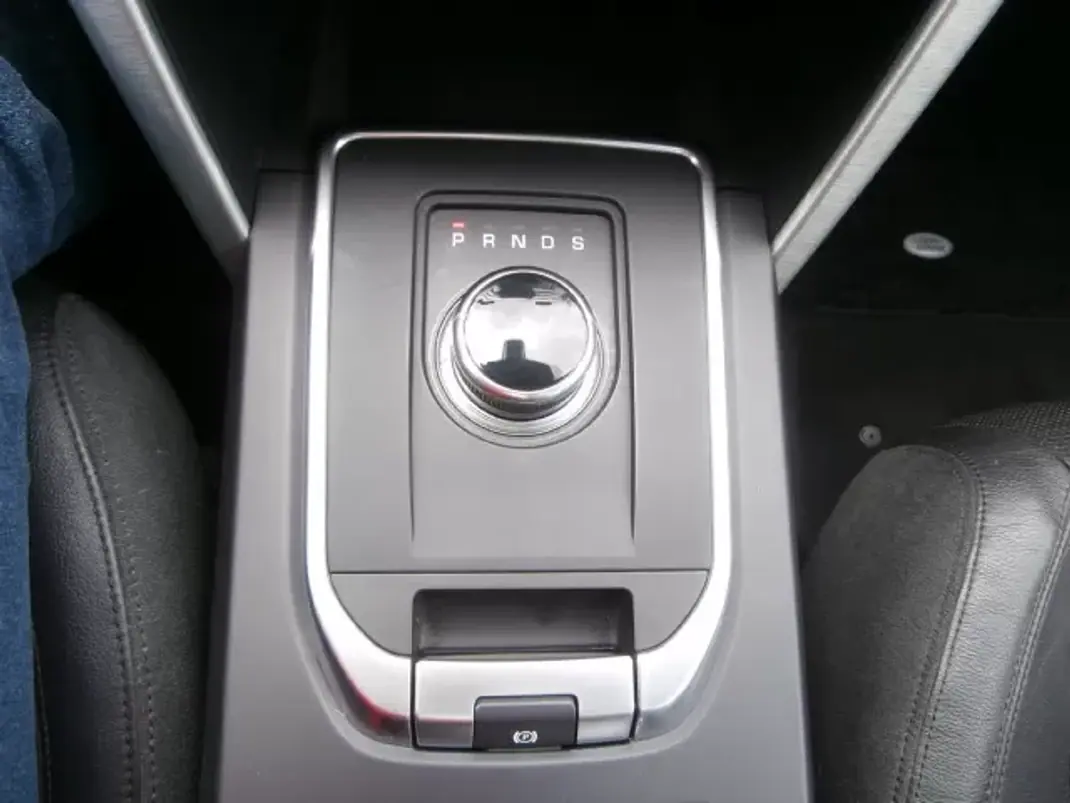 Land Rover Discovery Sport 2017 - 22500 EUR, 165585 km - 165585km - foto 16 de 37