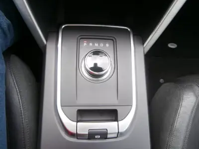 Land Rover Discovery Sport 2017 - 22500 EUR, 165585 km - AUTO.MOTO.pt - 165585km - foto 16 de 37