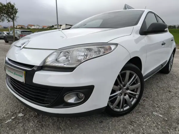 Renault Mégane 1.5 DCI III Hatchback 2013 - 3999 EUR, 317737 km - AUTO.MOTO.pt - 317737km - foto 13 de 50