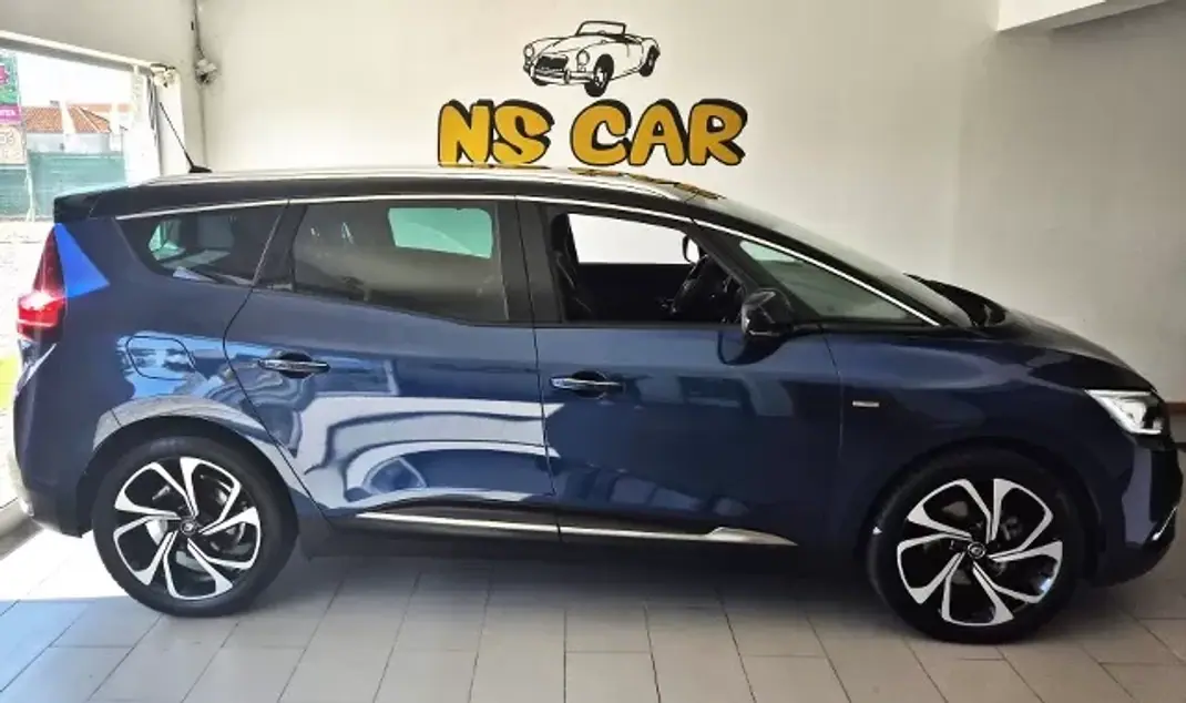 Renault Grand Scénic 2019 - 15750 EUR, 136587 km - 136587km - foto 2 de 9