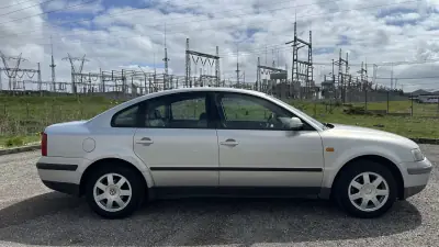 Volkswagen Passat 1997 - 1950 EUR, 208000 km - AUTO.MOTO.pt - 208000km - foto 4 de 12