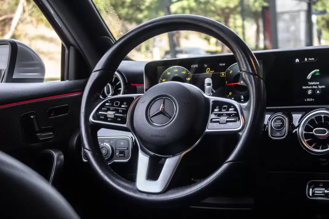 Mercedes-Benz A 180 2019 - 22450 EUR, 102667 km - AUTO.MOTO.pt - 102667km - foto 34 de 48