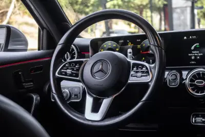 Mercedes-Benz A 180 2019 - 22450 EUR, 102667 km - AUTO.MOTO.pt - 102667km - foto 34 de 48
