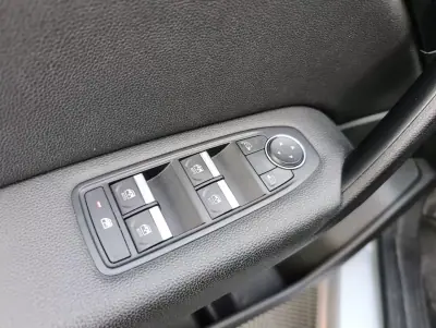 Renault Captur 2023 — photo 4 of 19