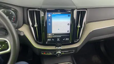 Volvo XC 60 2020 - 34999 EUR, 59321 km - AUTO.MOTO.pt - 59321km - foto 8 de 8