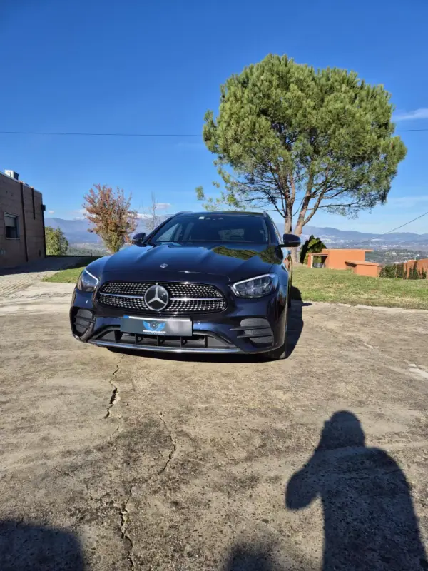 Mercedes-Benz E 300 2022 - 40000 EUR, 157000 km - AUTO.MOTO.pt - 157000km - foto 4 de 41