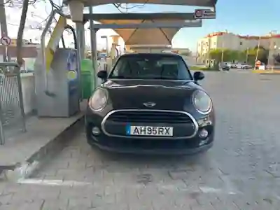 MINI One 2017 - 10500 EUR, 171000 km - AUTO.MOTO.pt - 171000km - foto 7 de 11